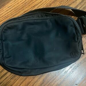 Black lululemon belt bag